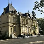 Chateau Du Beugnon 4* Tigné