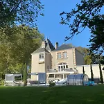 Bed & Breakfast Chateau Du Beugnon