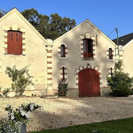 Chateau Du Beugnon Bed & Breakfast