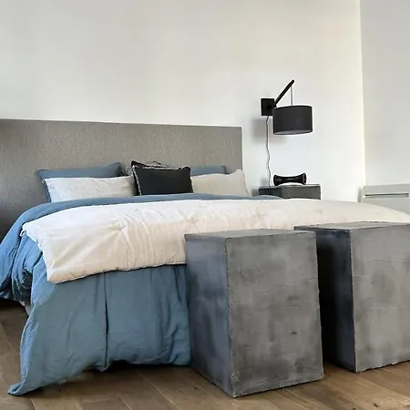 Chateau Du Beugnon לינה וארוחת בוקר 4*