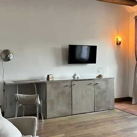 לינה וארוחת בוקר Chateau Du Beugnon