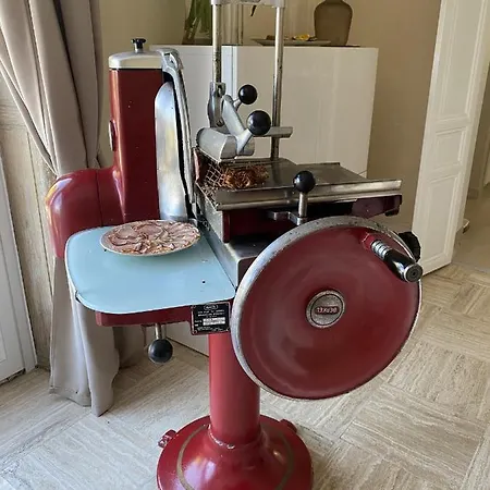 Chateau Du Beugnon 4*