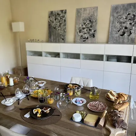 Chateau Du Beugnon 4*