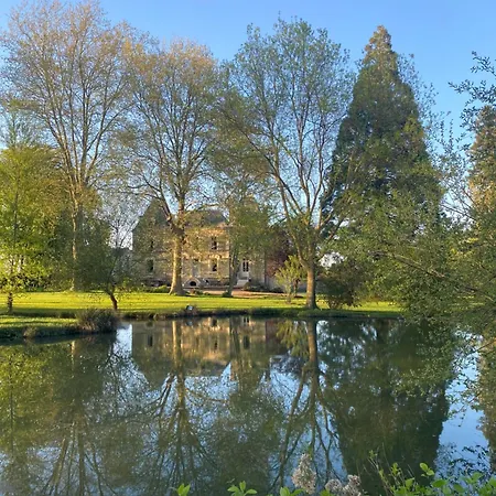 לינה וארוחת בוקר Chateau Du Beugnon