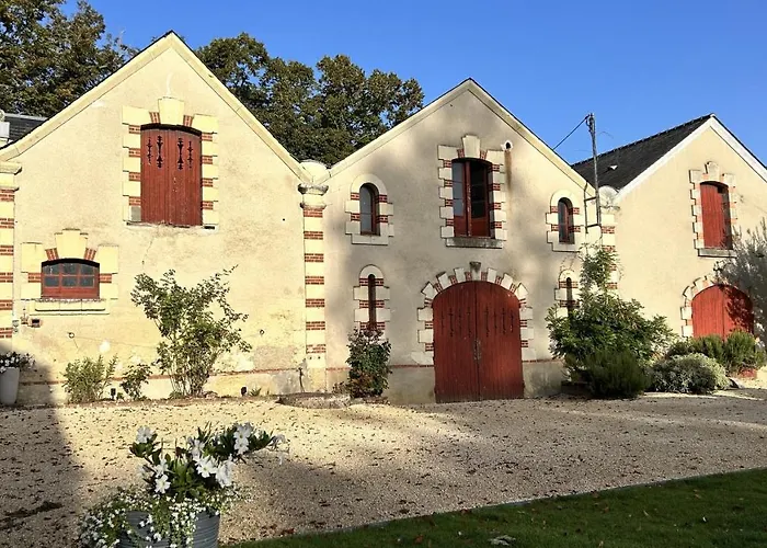 Chateau Du Beugnon Bed & Breakfast