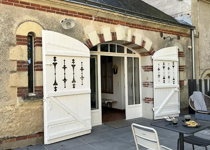 Chateau Du Beugnon 4* Tigné