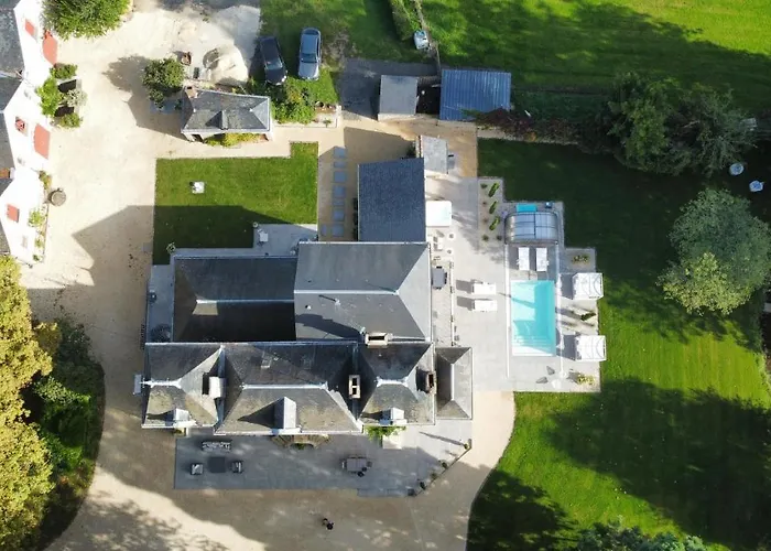 Chateau Du Beugnon לינה וארוחת בוקר