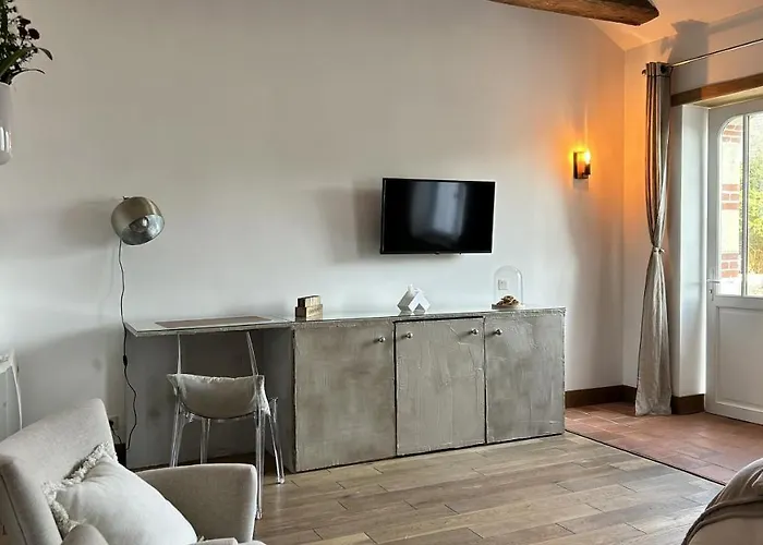 Bed & Breakfast Chateau Du Beugnon