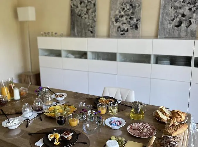 Chateau Du Beugnon 4*